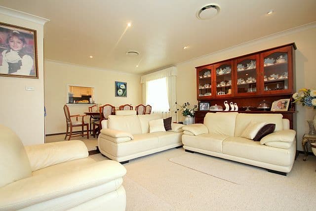 2 Pennington Avenue, GEORGES HALL NSW 2198, Georges Hall - Thumbnail 2