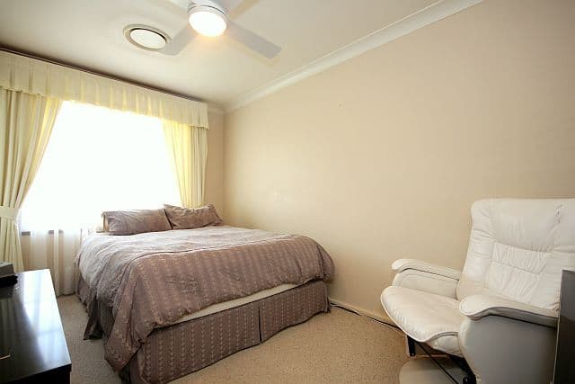 2 Pennington Avenue, GEORGES HALL NSW 2198, Georges Hall - Thumbnail 8
