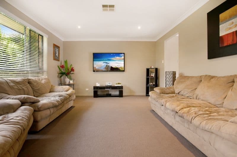 4 Amber Grove, BOLWARRA HEIGHTS NSW 2320, Bolwarra Heights - Thumbnail 2
