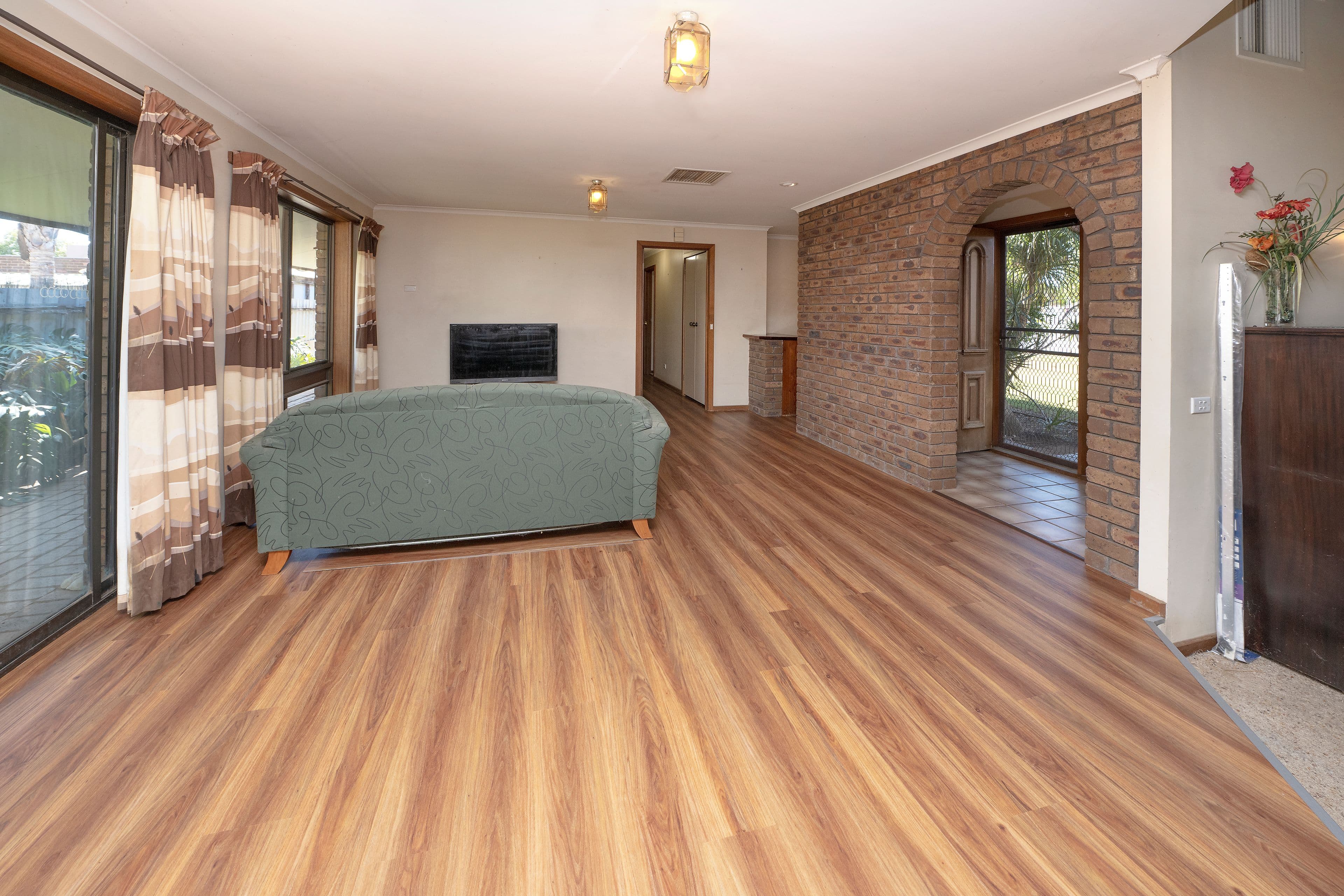 4 Wilkins Grove, Swan Hill VIC 3585, Swan Hill - Thumbnail 3