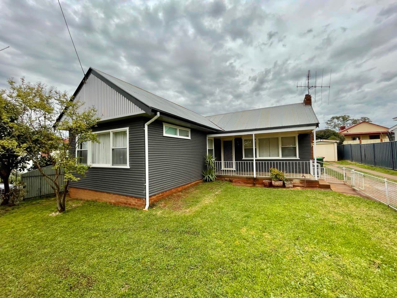 4 Waratah Street, Parkes NSW 2870, Parkes - Image 1