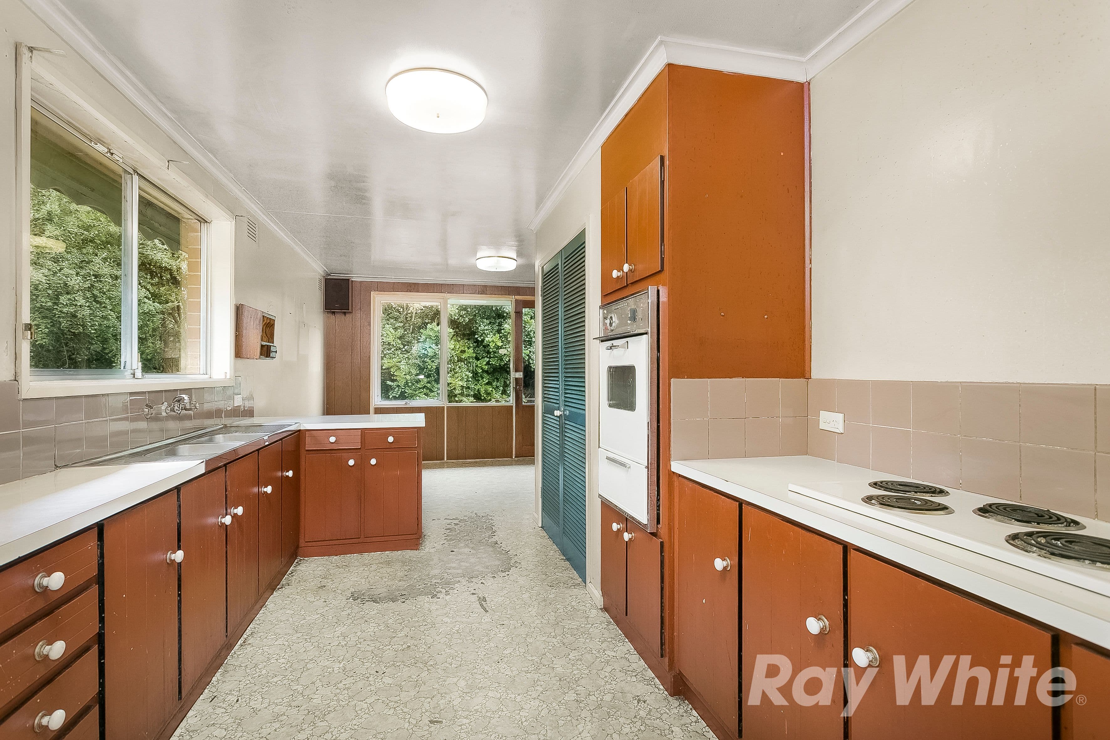 8 Harbinger Court, Wheelers Hill VIC 3150, Wheelers Hill - Thumbnail 2
