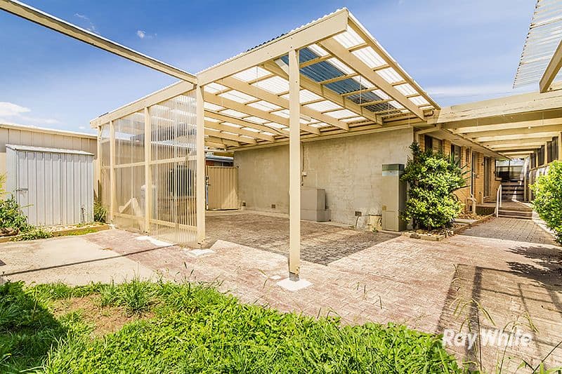 21 Bruce Street, CRANBOURNE VIC 3977, Cranbourne - Thumbnail 2