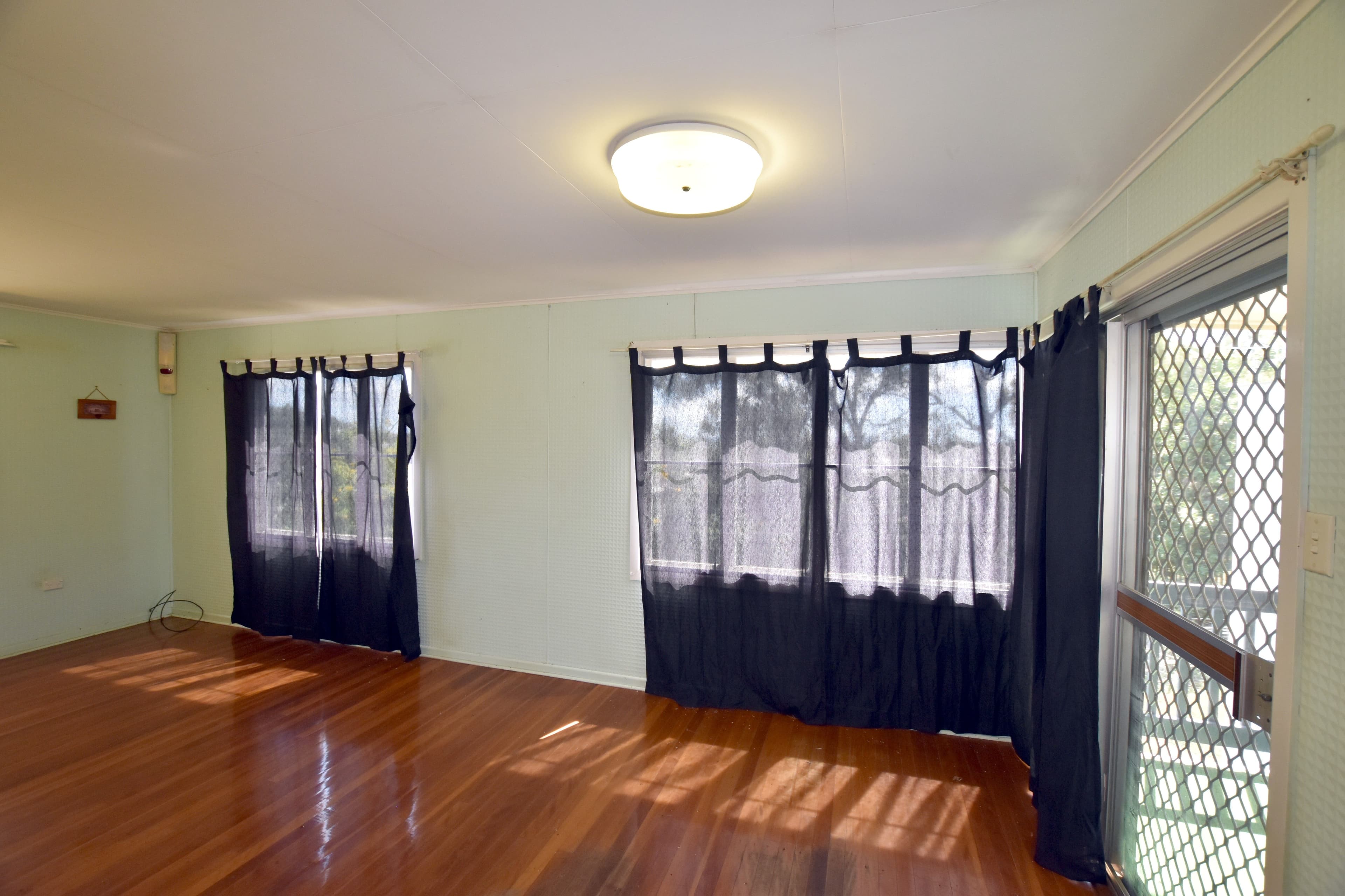 6 Pershouse Street, Barney Point QLD 4680, Barney Point - Thumbnail 2