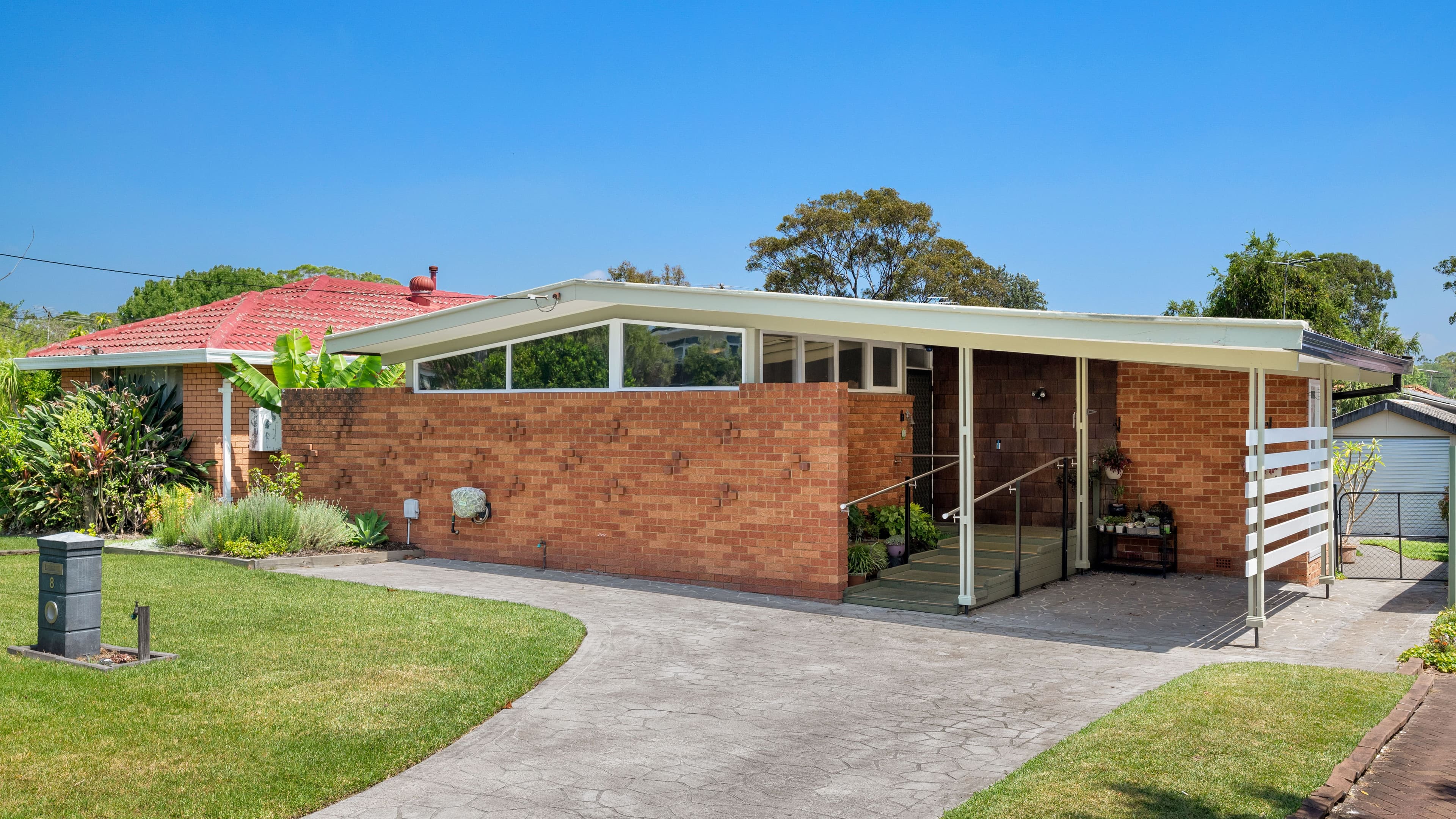 8 Gloucester Street, Macquarie Fields NSW 2564, Macquarie Fields - Image 1