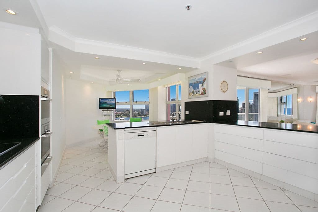 118 'Grand Mariner' 12 Commodore Drive, SURFERS PARADISE QLD 4217, Surfers Paradise - Thumbnail 4