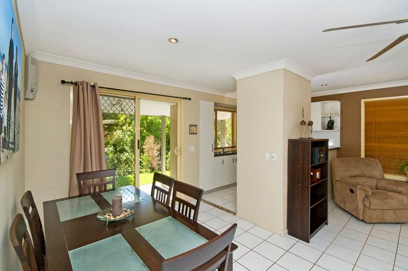16 Lucania Street, CURRUMBIN WATERS QLD 4223, Currumbin Waters - Thumbnail 8