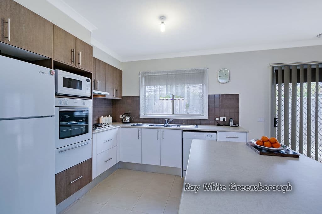 8 River Brook Avenue, SOUTH MORANG VIC 3752, South Morang - Thumbnail 2