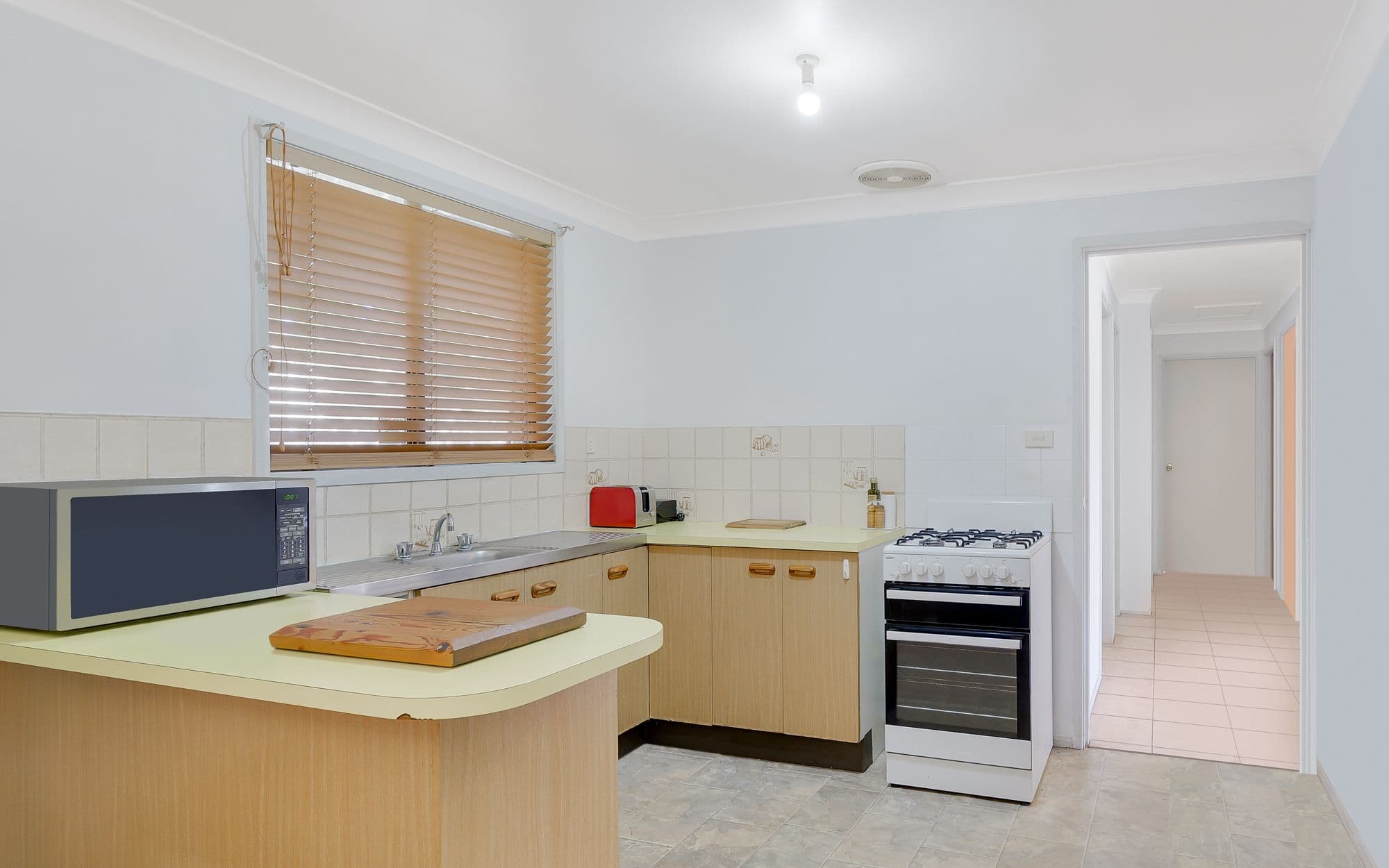 34 Lorenzo Crescent, Rosemeadow NSW 2560, Rosemeadow - Thumbnail 5