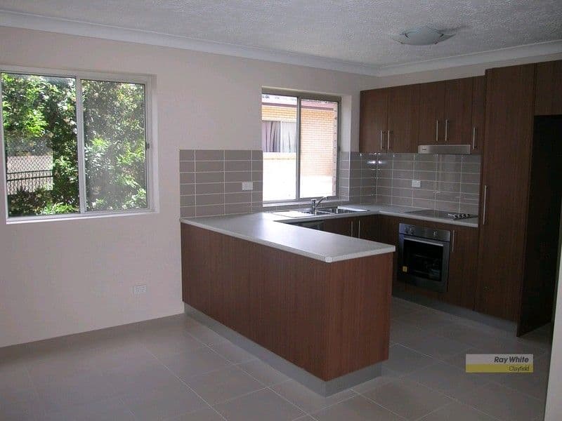 12 Alma Road, CLAYFIELD QLD 4011, Clayfield - Thumbnail 3