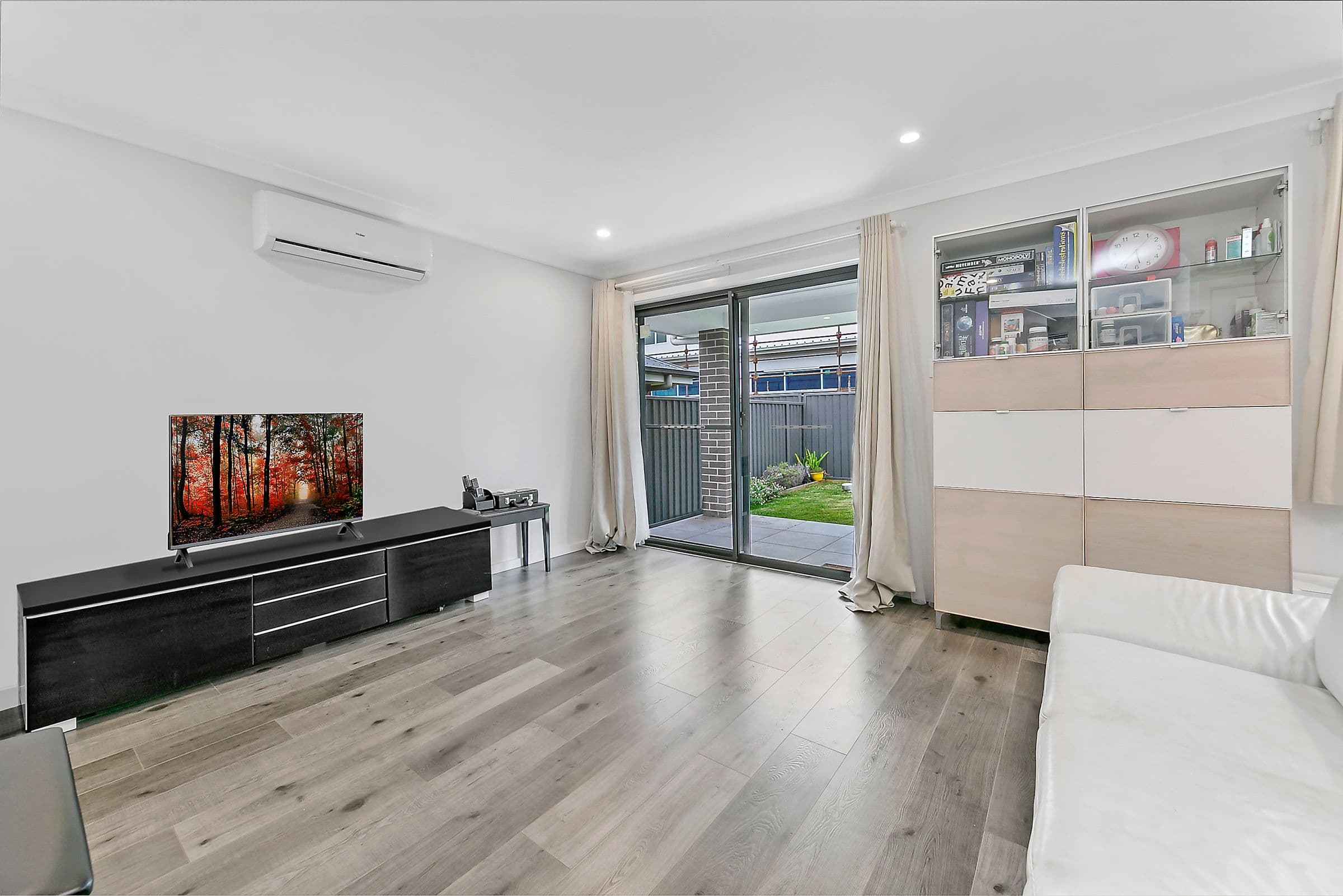 35 Gasnier Avenue, North Kellyville NSW 2155, North Kellyville - Thumbnail 2