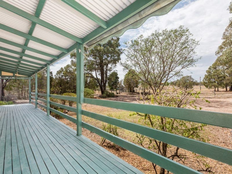 7 Primrose Place, Regency Downs - Thumbnail 2