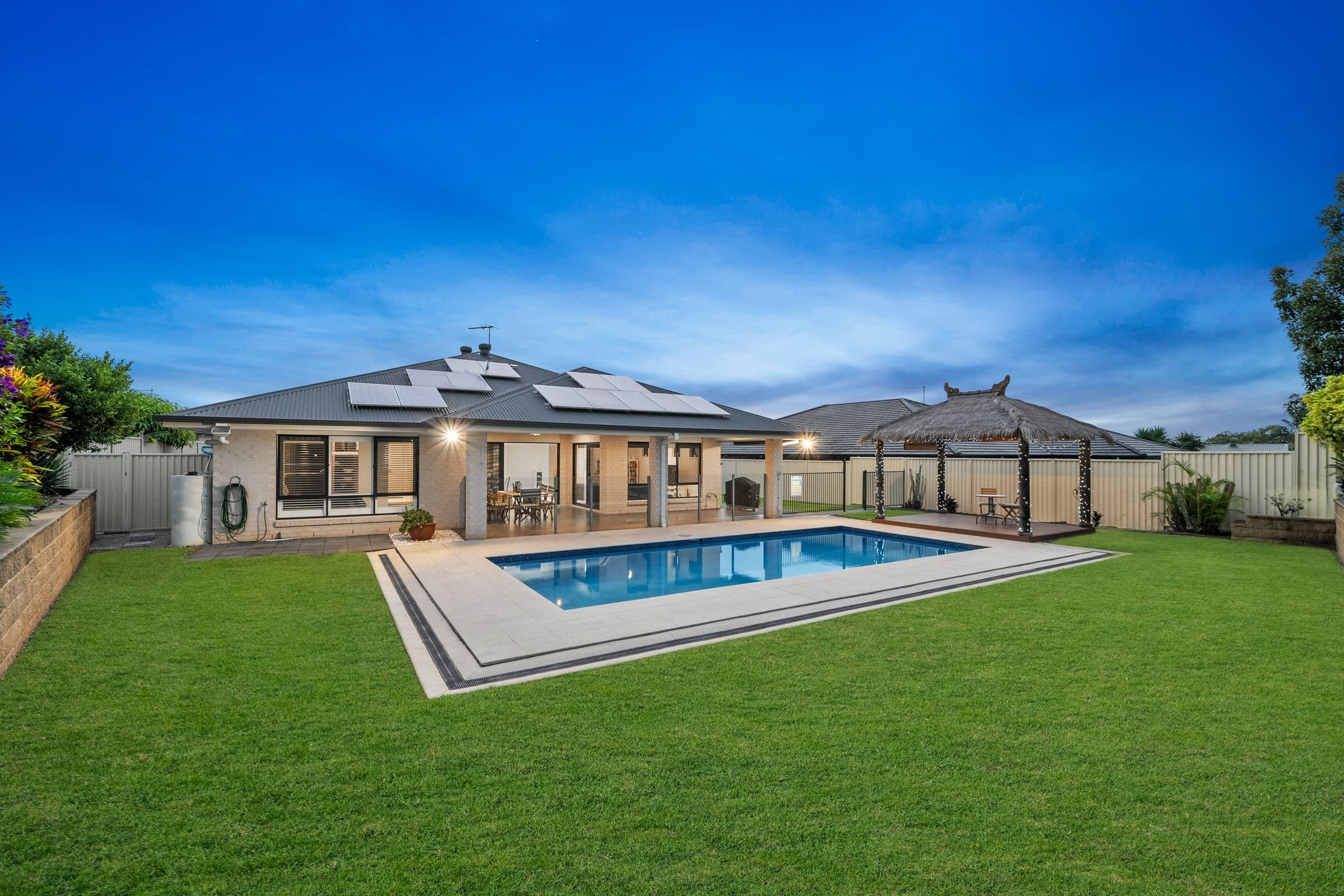 6 Hugh Crescent, Murrumba Downs QLD 4503, Murrumba Downs - Thumbnail 2