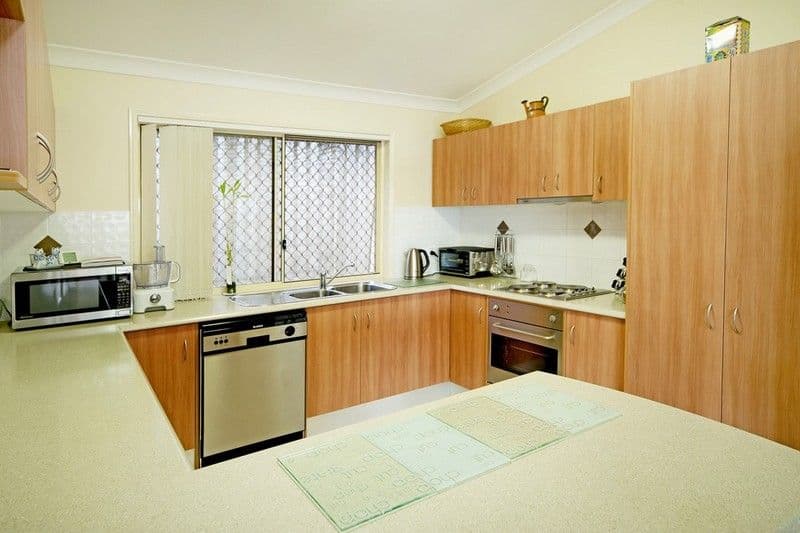 4 Bedroff Street, UPPER COOMERA QLD 4209, Upper Coomera - Thumbnail 3