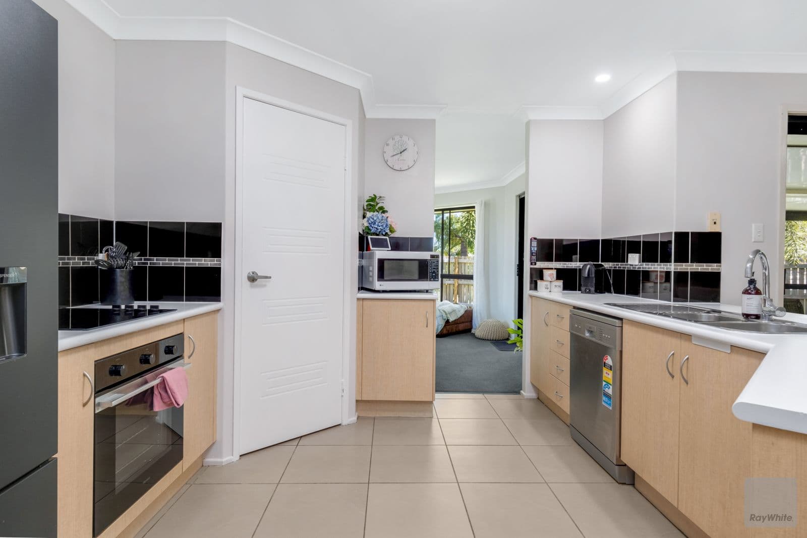9 Naomi Drive, Taroomball QLD 4703, Taroomball - Thumbnail 5