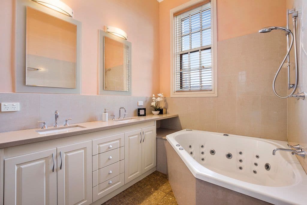 56 Wiltshire Drive, Kew VIC 3101, Kew - Thumbnail 6