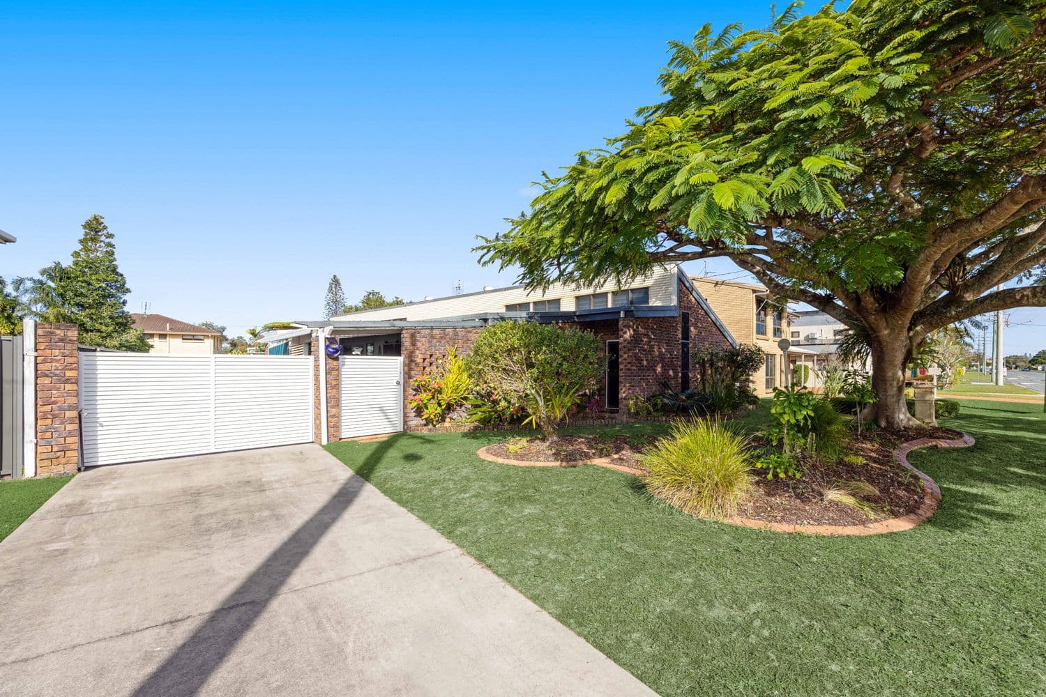 17 Anning Avenue, Golden Beach QLD 4551, Golden Beach - Thumbnail 2