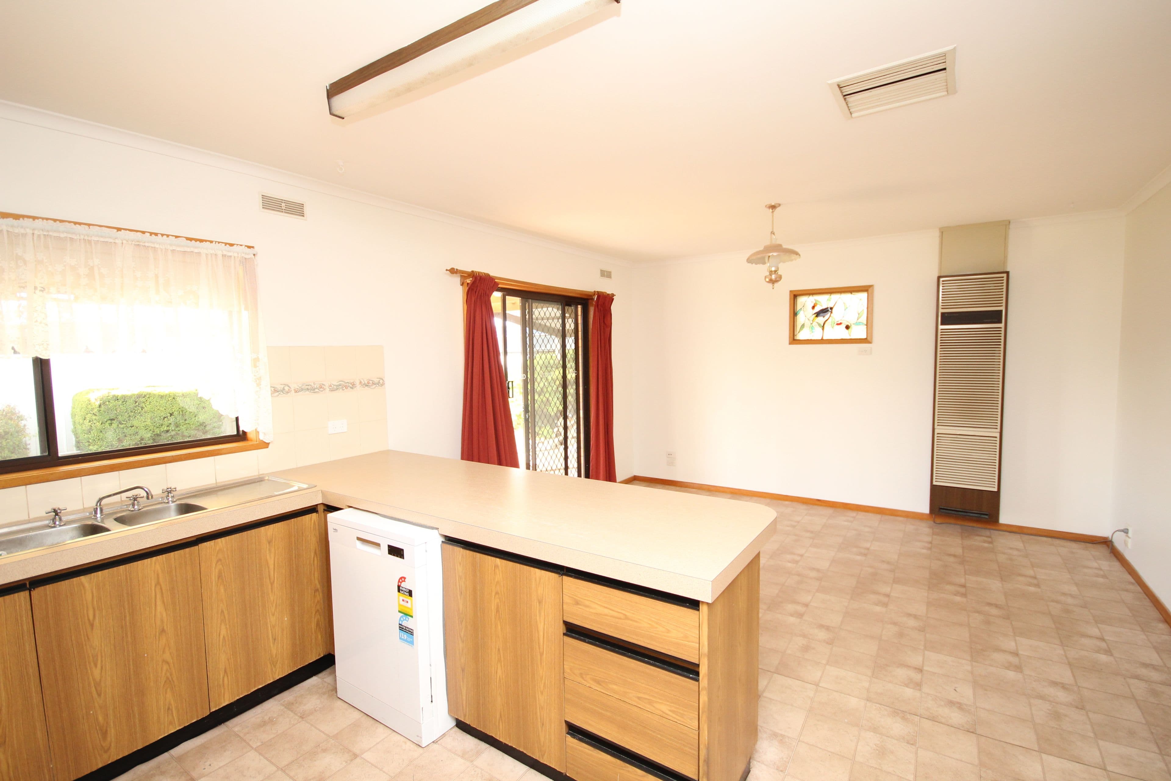 7 Morson Street, Horsham VIC 3400, Horsham - Thumbnail 3