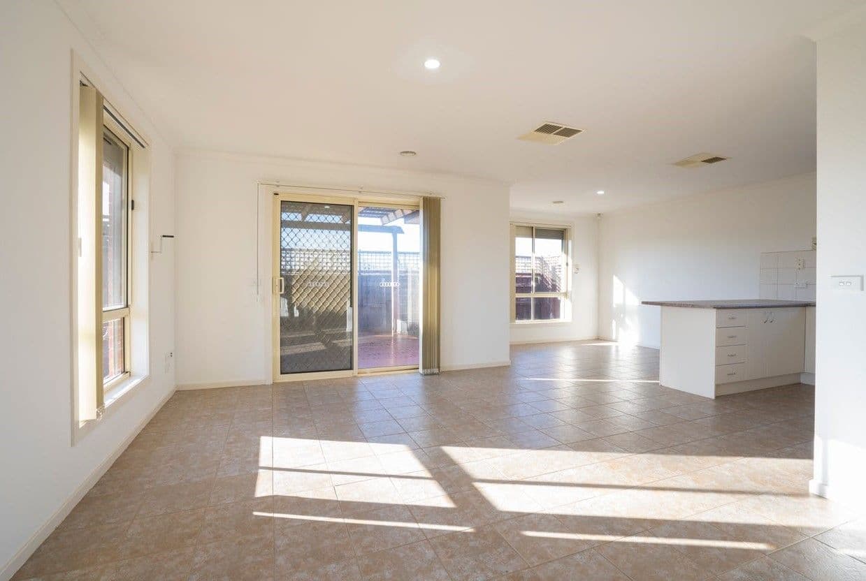 9 Allamanda Crescent, South Morang VIC 3752, South Morang - Thumbnail 3