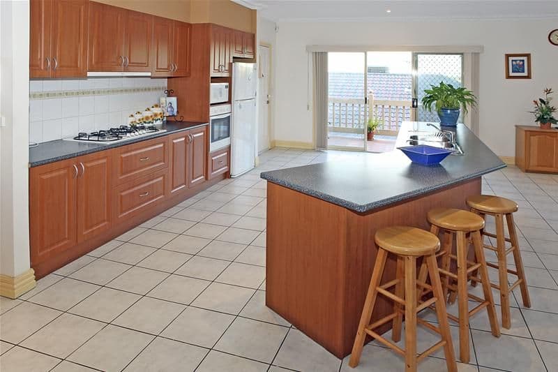 11 Lyons Rise, SOUTH MORANG VIC 3752, South Morang - Thumbnail 6