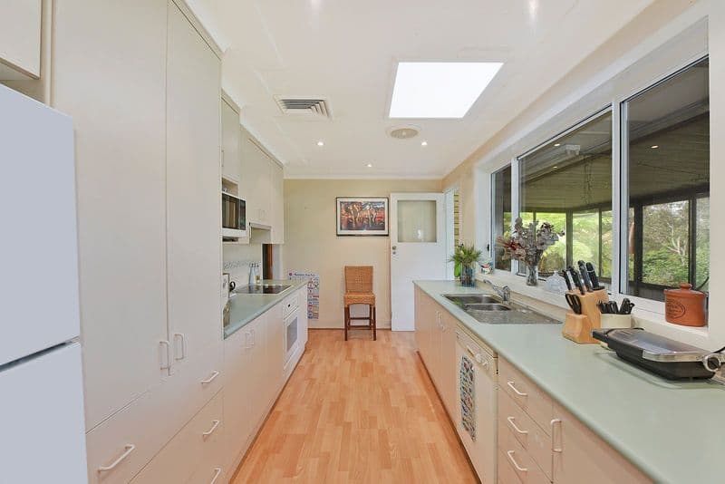 16 Bungowen Avenue, Thornleigh NSW 2120, Thornleigh - Thumbnail 2