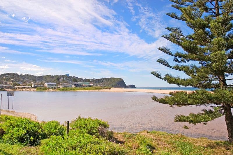 21 Lavinia Street, FORRESTERS BEACH NSW 2260, Forresters Beach - Thumbnail 3