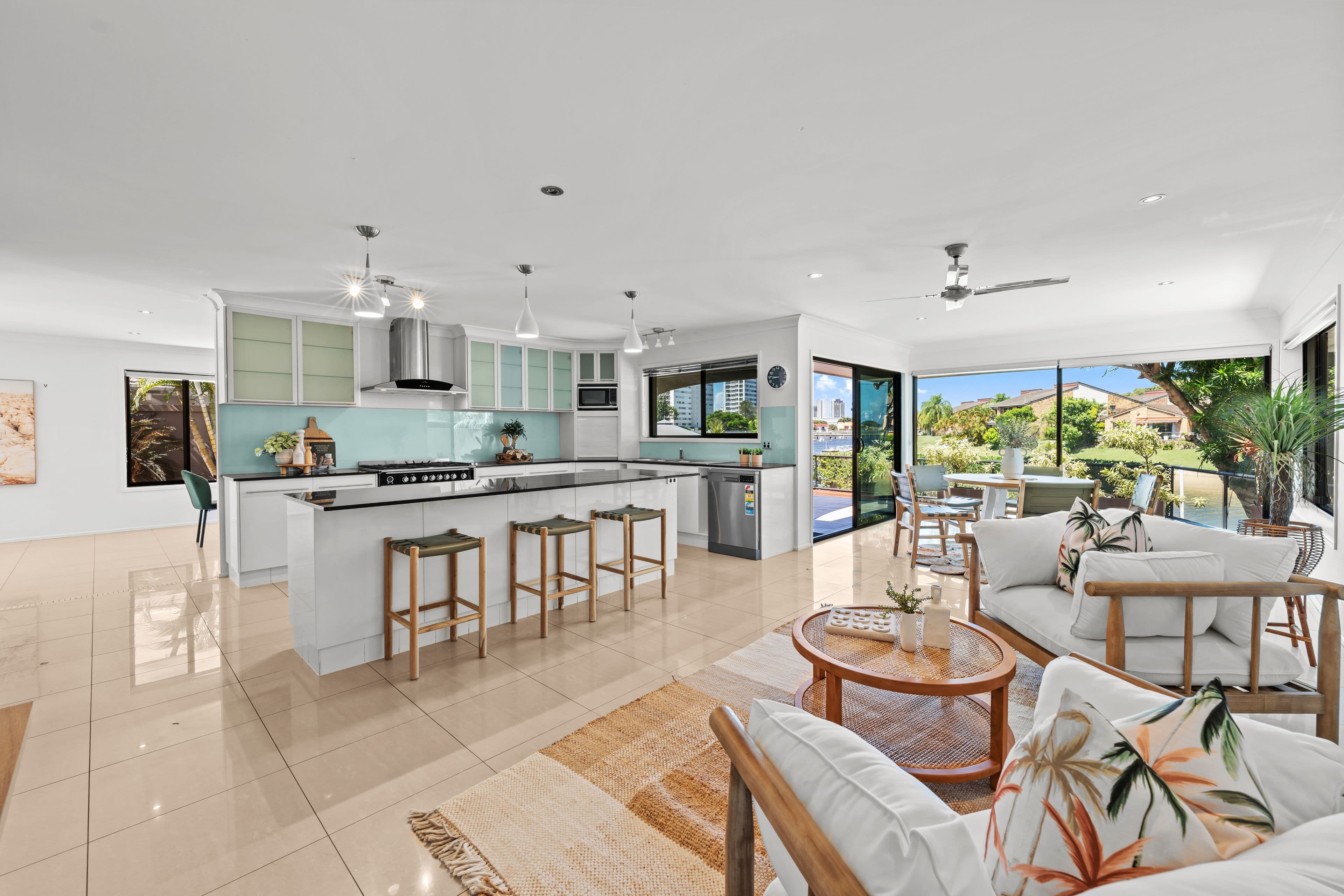 2 Plumosa Court, Mermaid Waters QLD 4218, Mermaid Waters - Thumbnail 4