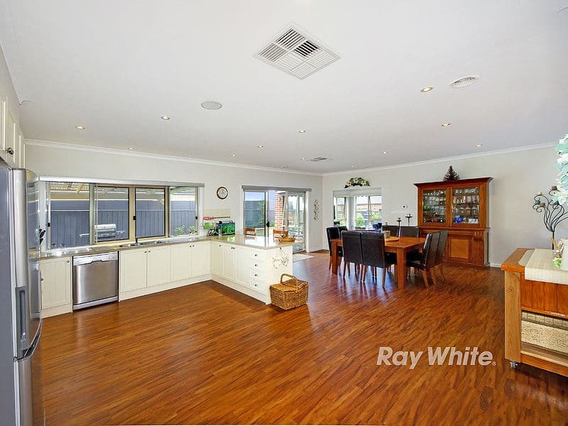13 Landy Circuit, PAKENHAM VIC 3810, Pakenham - Thumbnail 6