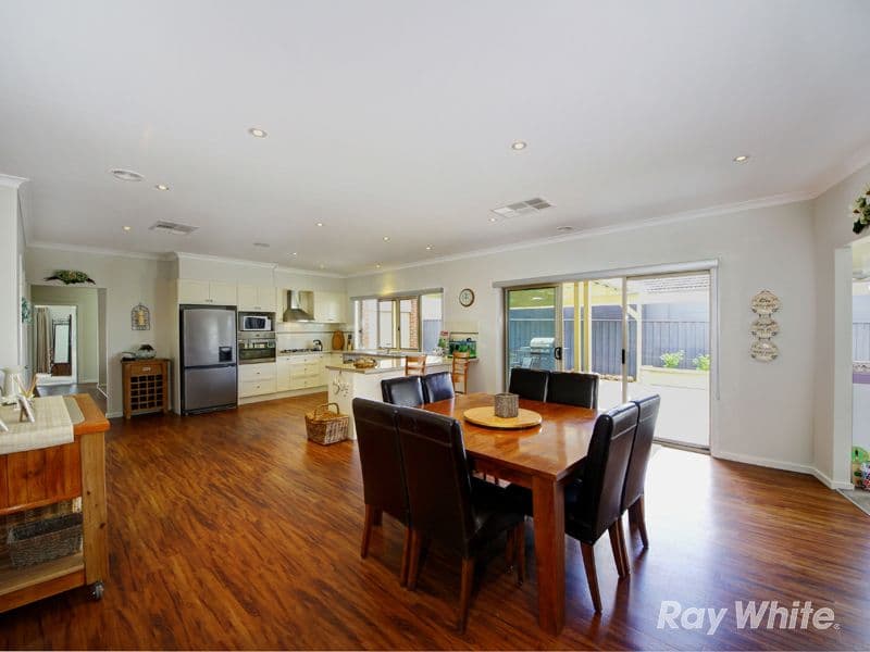 13 Landy Circuit, PAKENHAM VIC 3810, Pakenham - Thumbnail 7