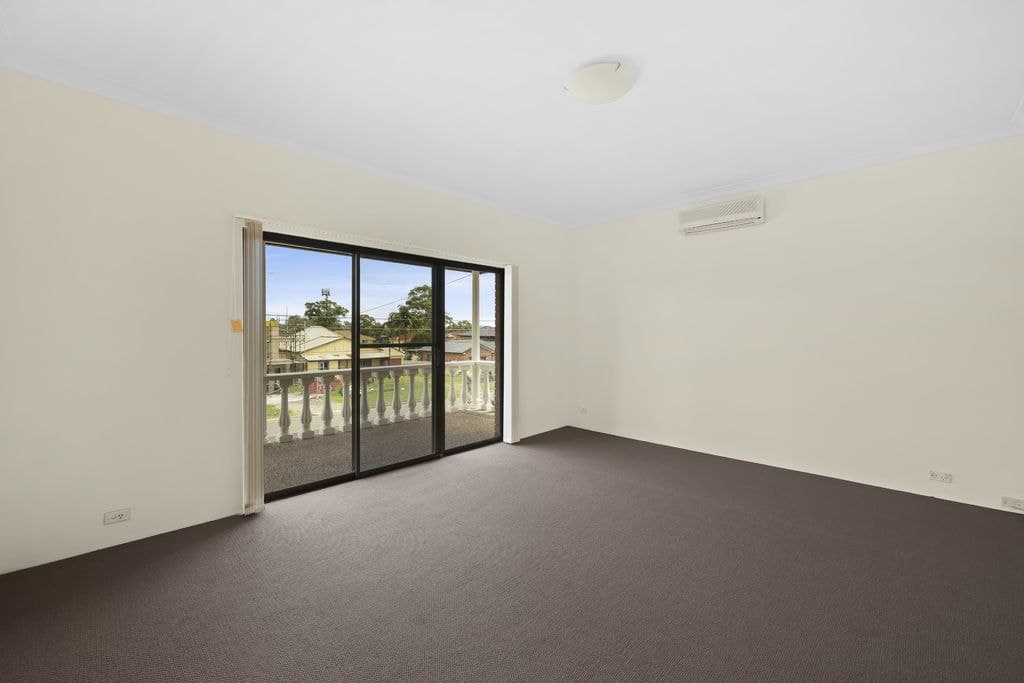 32 Carnation Avenue, Casula - Thumbnail 7