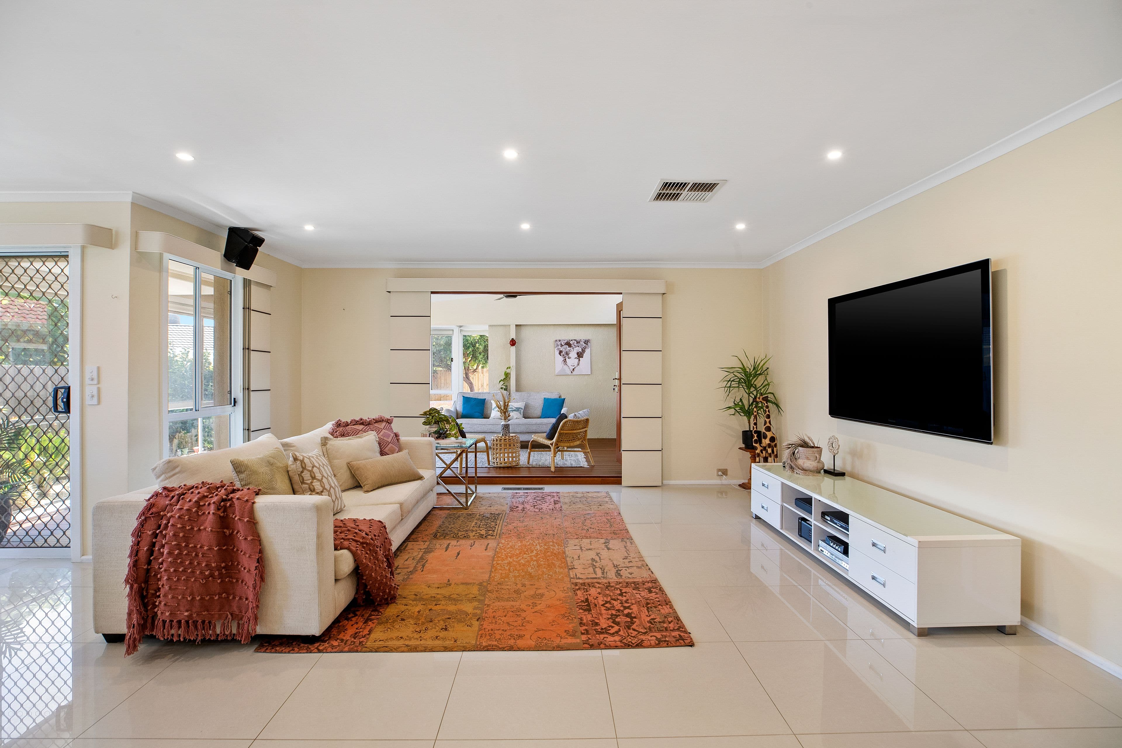 43 Ponsford Avenue, Wantirna South VIC 3152, Wantirna South - Thumbnail 2