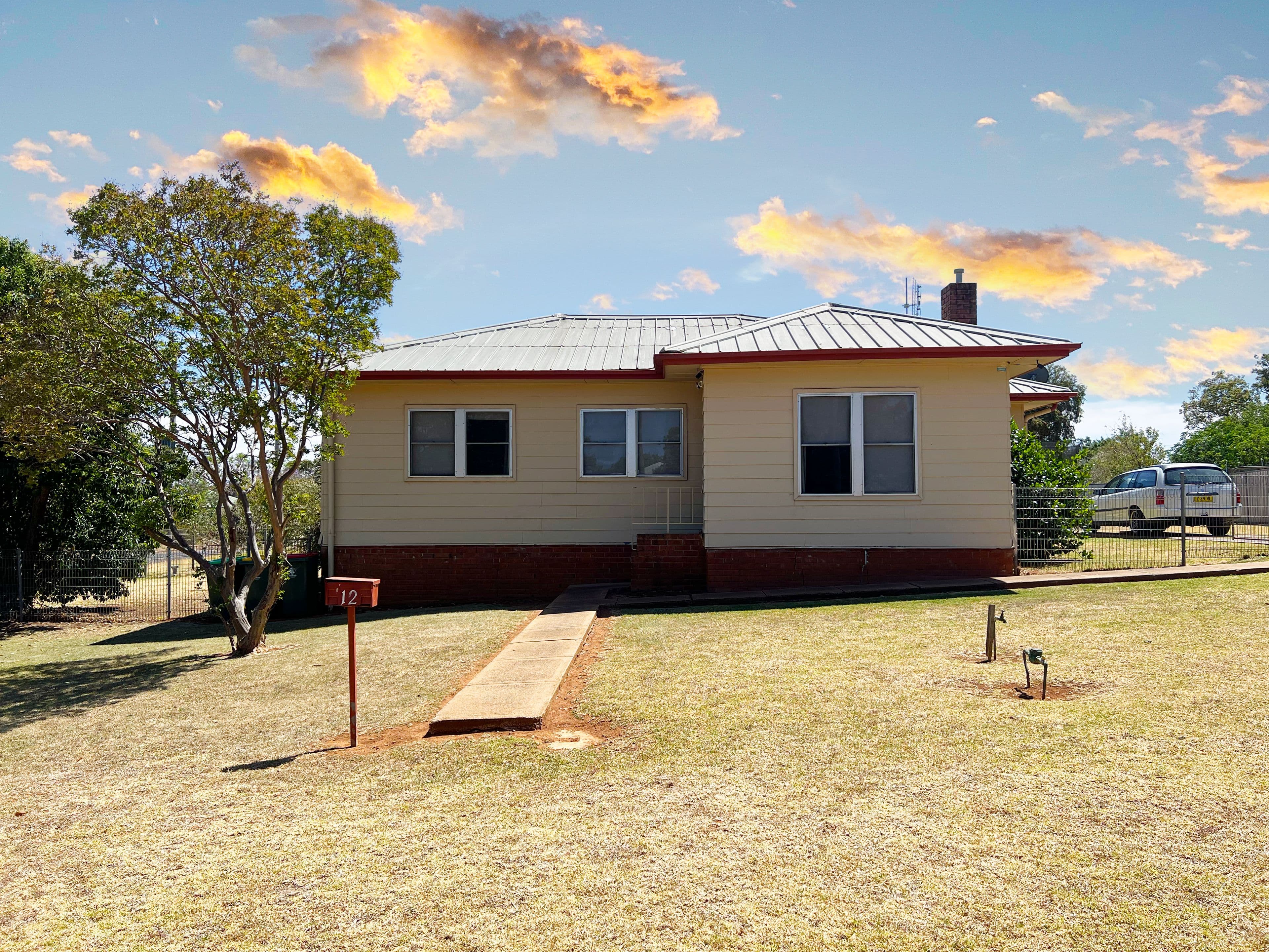 12 Kendall Street, Parkes NSW 2870, Parkes - Image 1