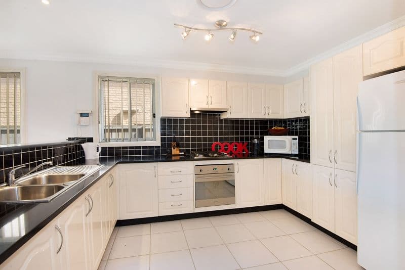 22 Morgan Place, Beaumont Hills - Thumbnail 2