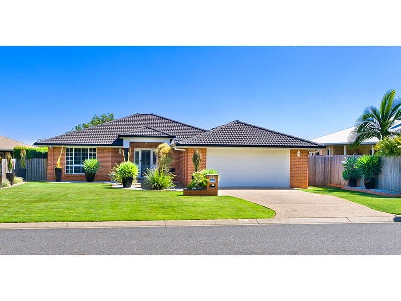 31 Springfield Drive, NORMAN GARDENS QLD 4701, Norman Gardens - Image 1