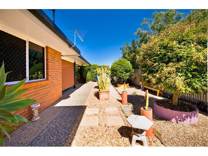 31 Springfield Drive, NORMAN GARDENS QLD 4701, Norman Gardens - Thumbnail 3