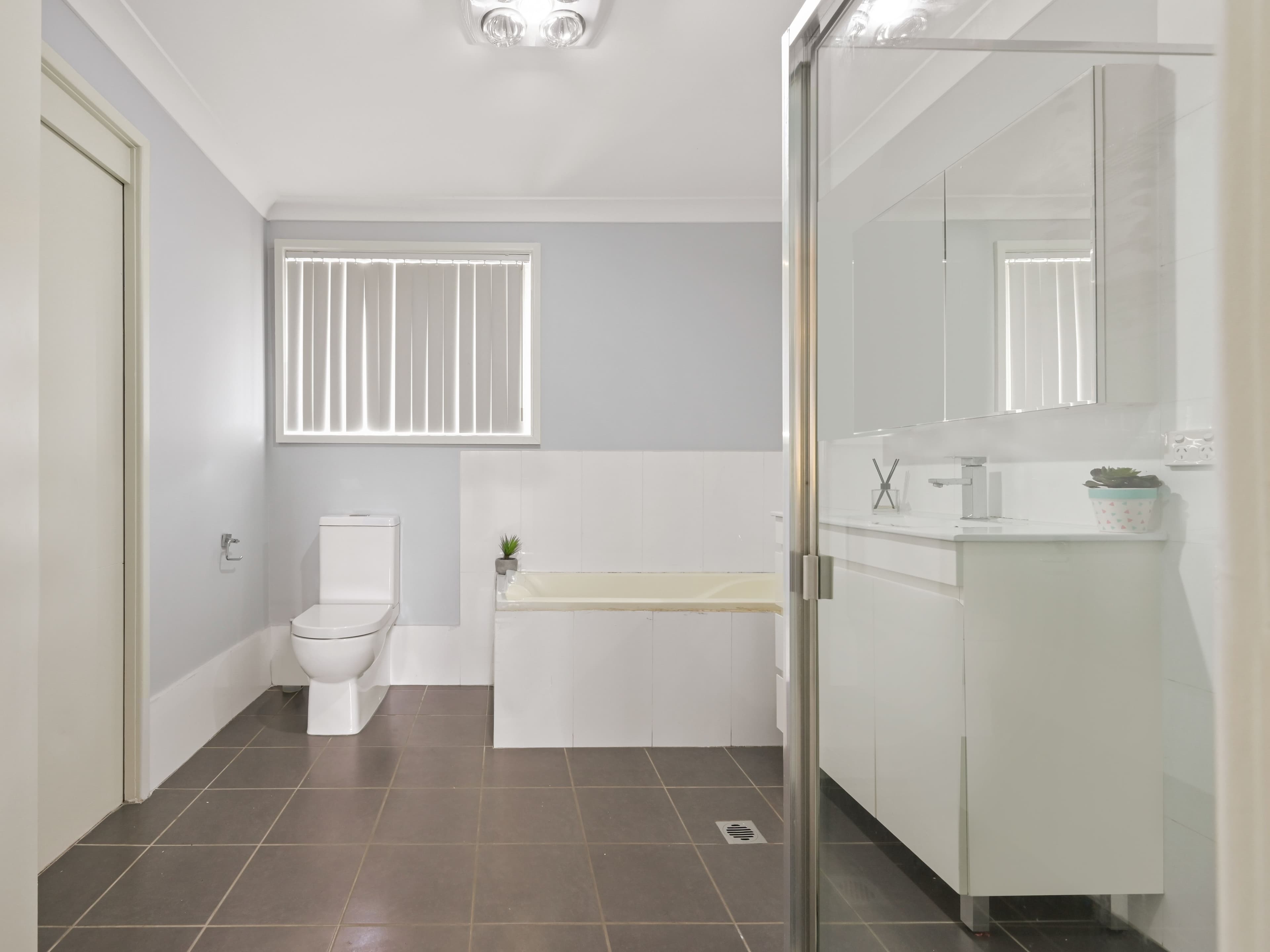 63 Canterbury Road, Glenfield NSW 2167, Glenfield - Thumbnail 7