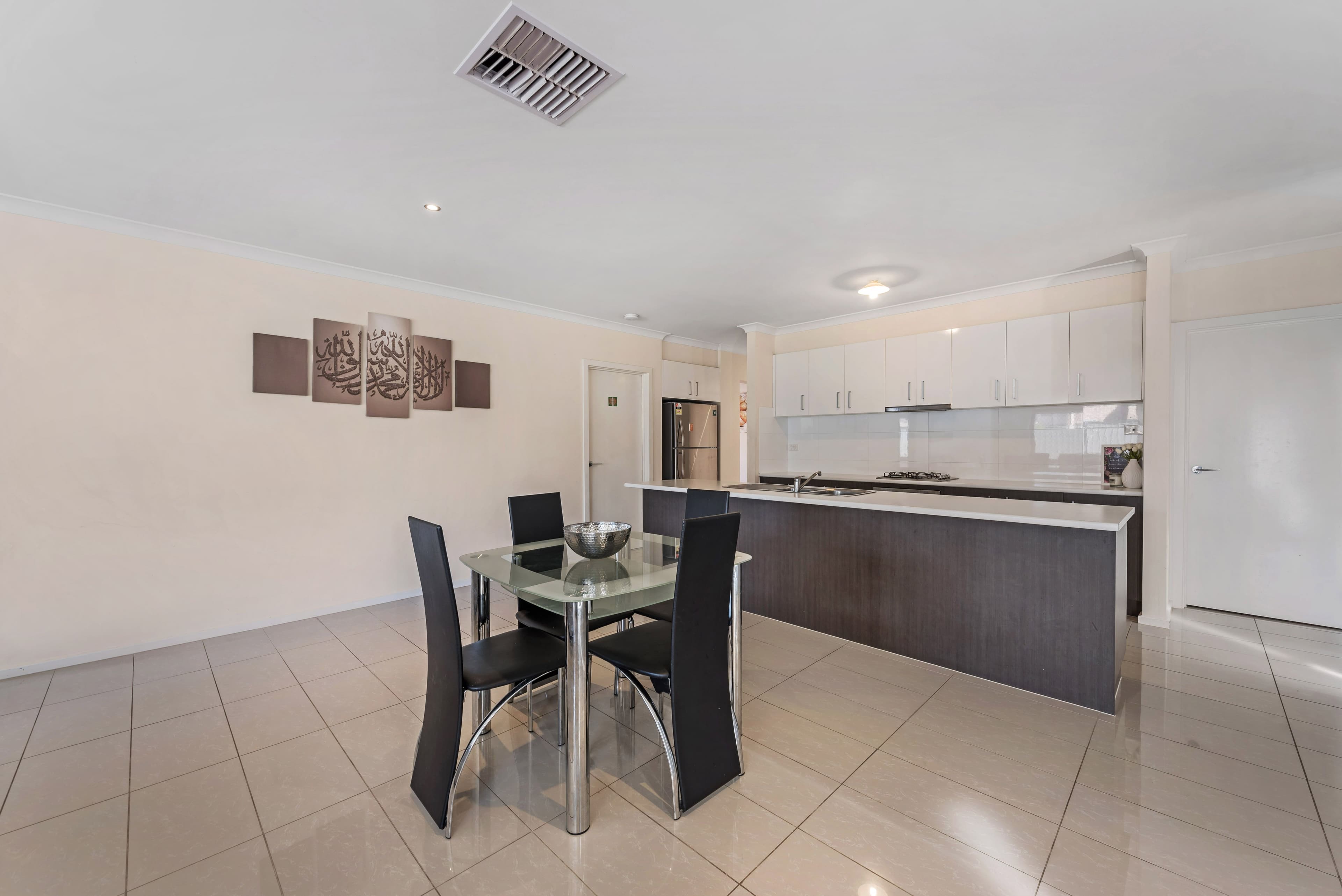 35 Kingscote Way, Wollert VIC 3750, Wollert - Thumbnail 5