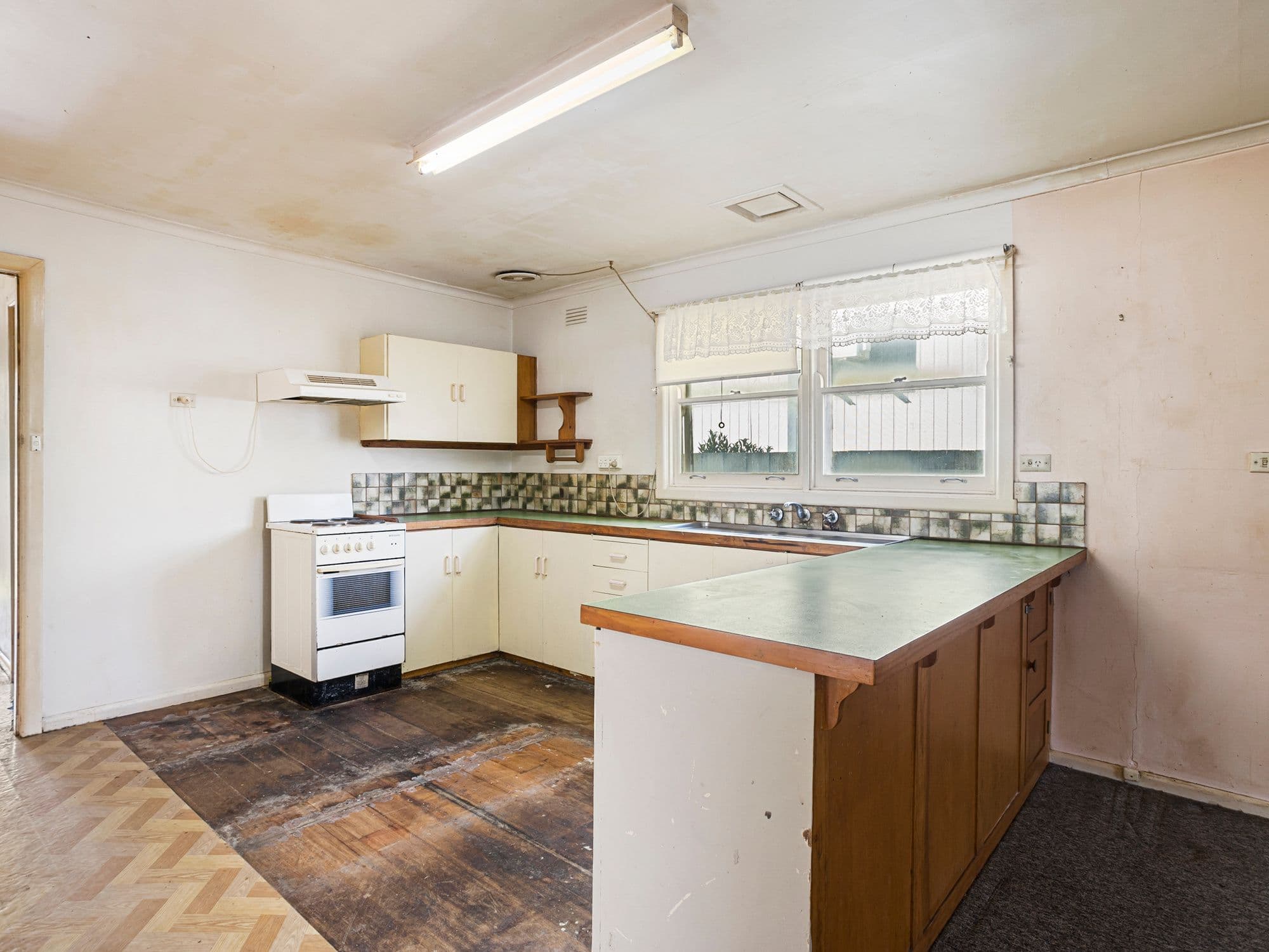 51 Fifth Avenue, Rosebud VIC 3939, Rosebud - Thumbnail 2