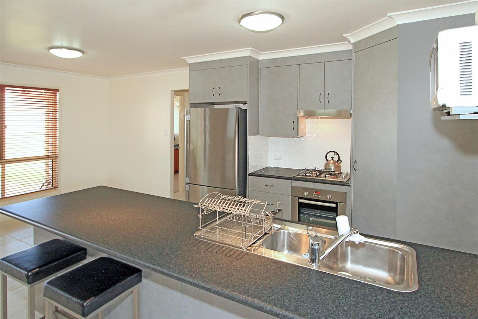 52 Jamie Crescent, GRACEMERE QLD 4702, Gracemere - Thumbnail 2