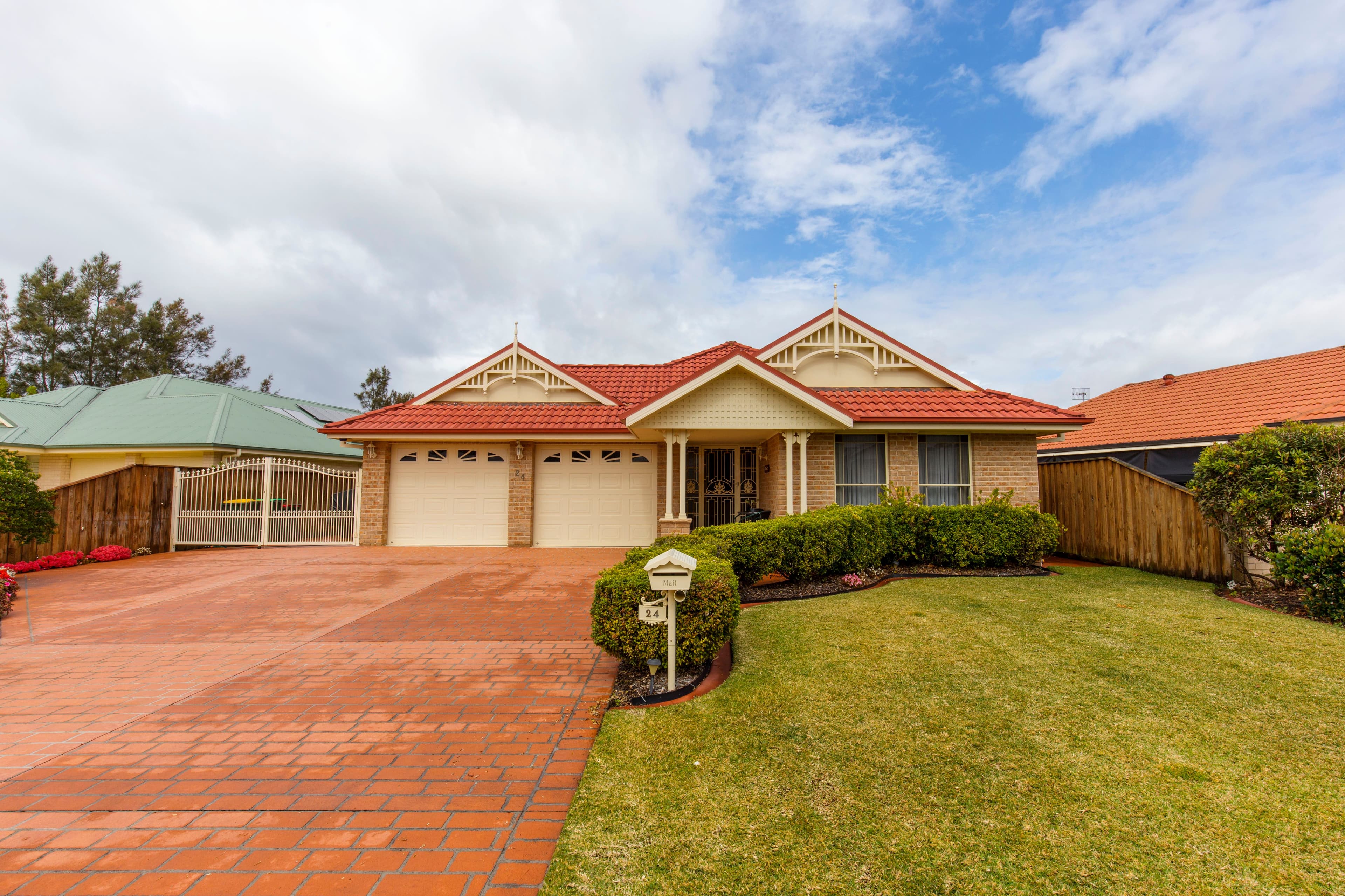 24 Leeward Circuit, Tea Gardens - Image 1