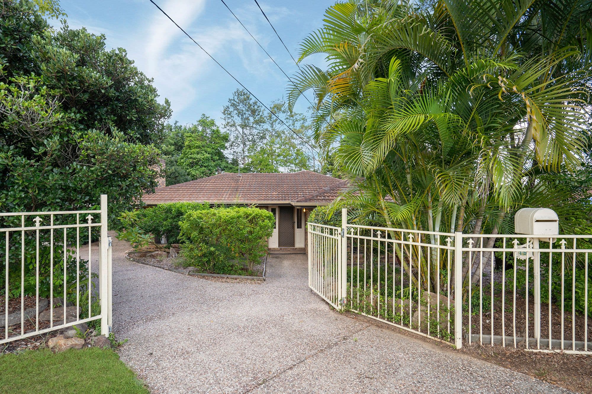 15 Kingfield Court, Regents Park QLD 4118, Regents Park - Thumbnail 2