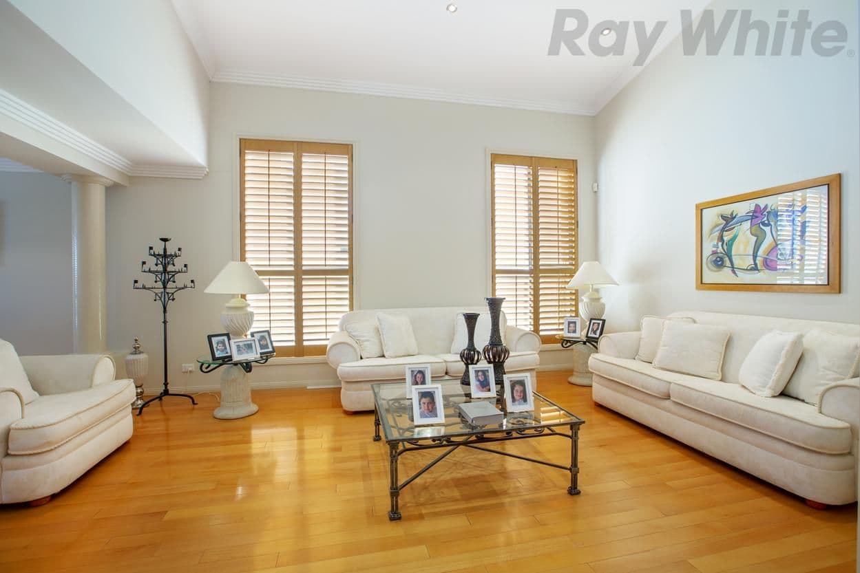 4 Bellerive Close, West Hoxton - Thumbnail 3