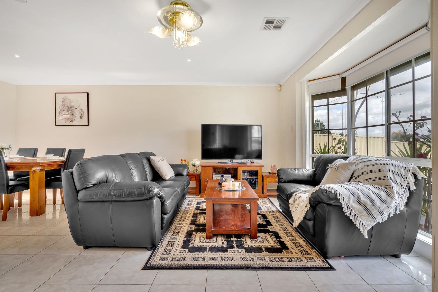 118 Bridgewater Road, Craigieburn VIC 3064, Craigieburn - Thumbnail 3