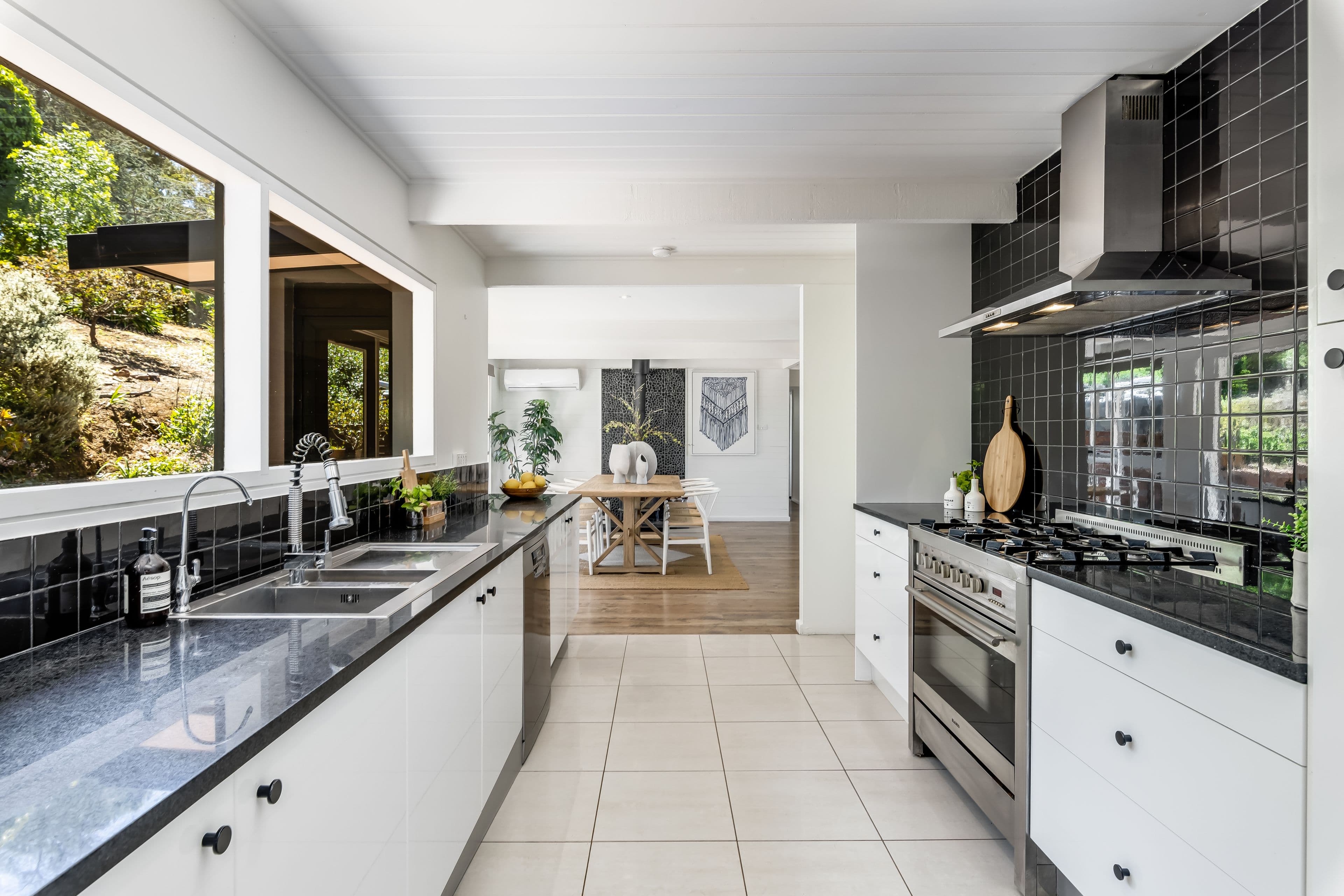 28 Gleneagles Road, Mount Osmond SA 5064, Mount Osmond - Thumbnail 6