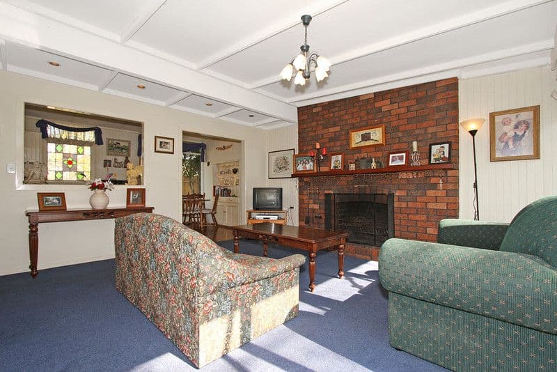 10 Manuka Drive, FERNTREE GULLY VIC 3156, Ferntree Gully - Thumbnail 3