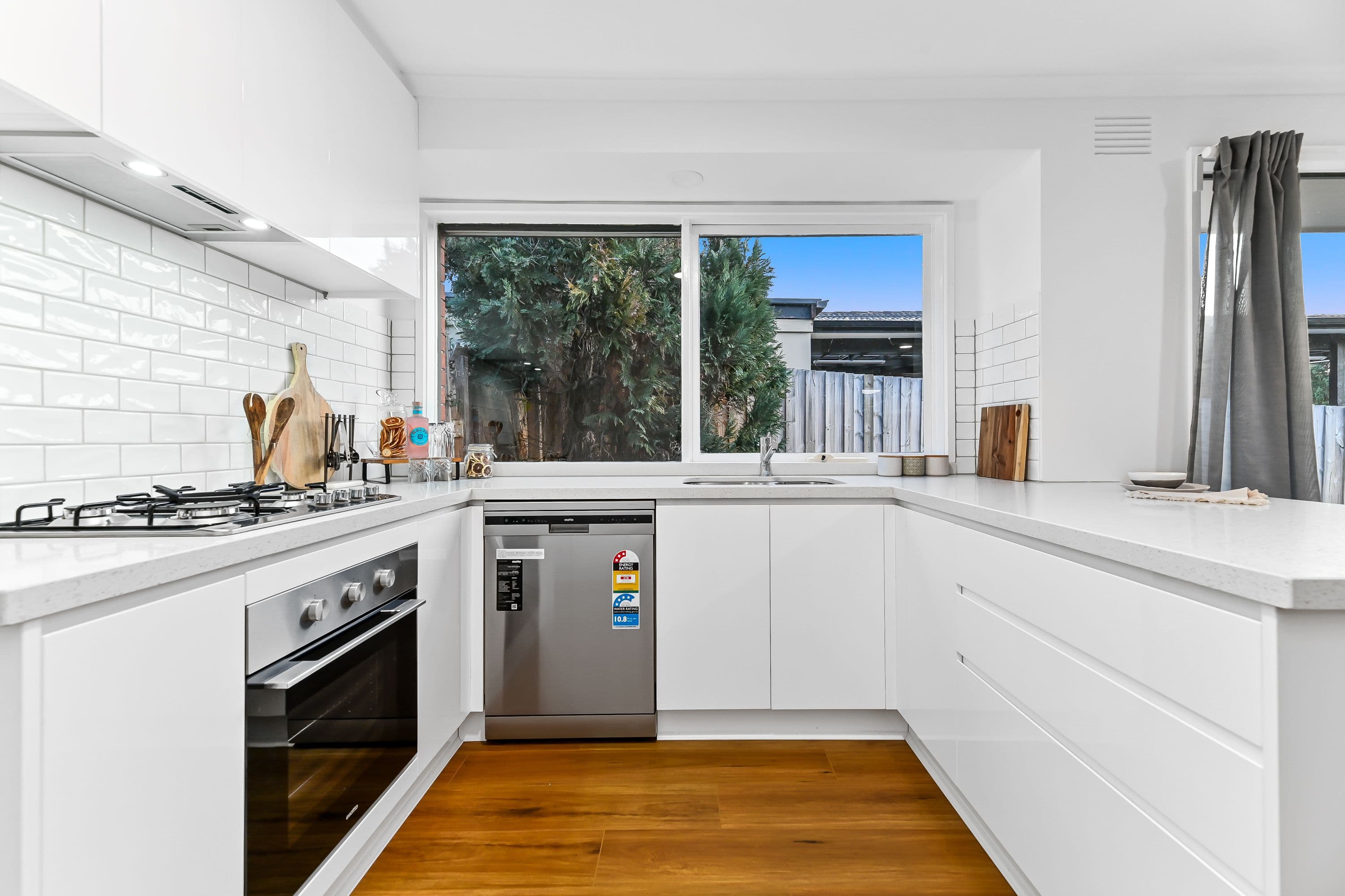 61 Sydney Parkinson Avenue, Endeavour Hills VIC 3802, Endeavour Hills - Thumbnail 6