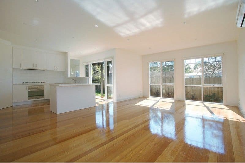 13 Eleebana Avenue, Hughesdale VIC 3166, Hughesdale - Thumbnail 2