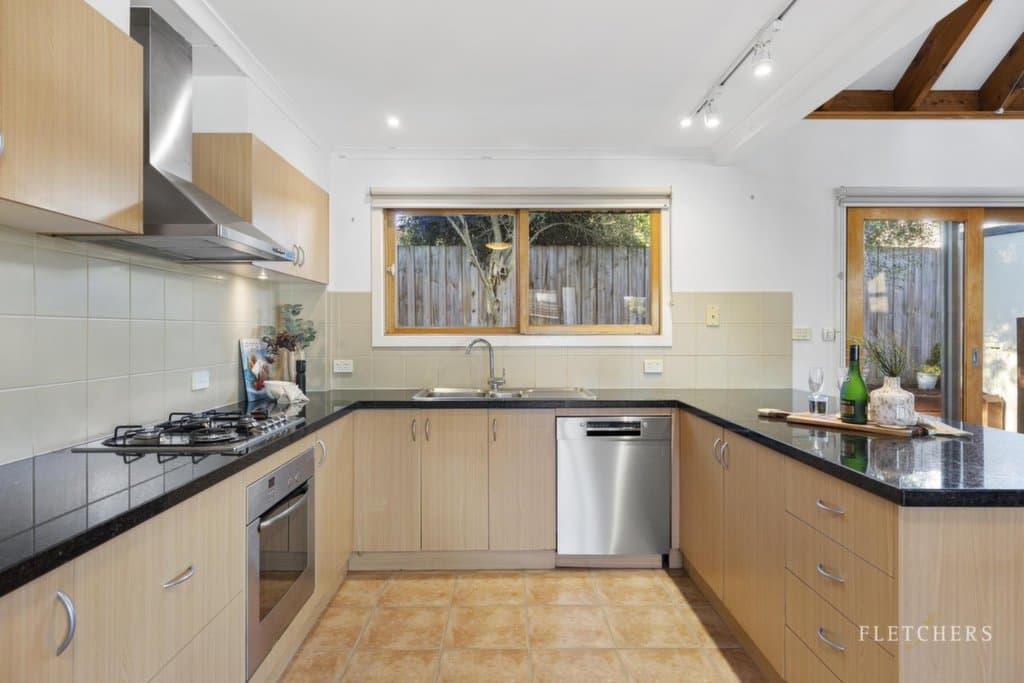 2/9 Neville Street, Box Hill South - Thumbnail 2