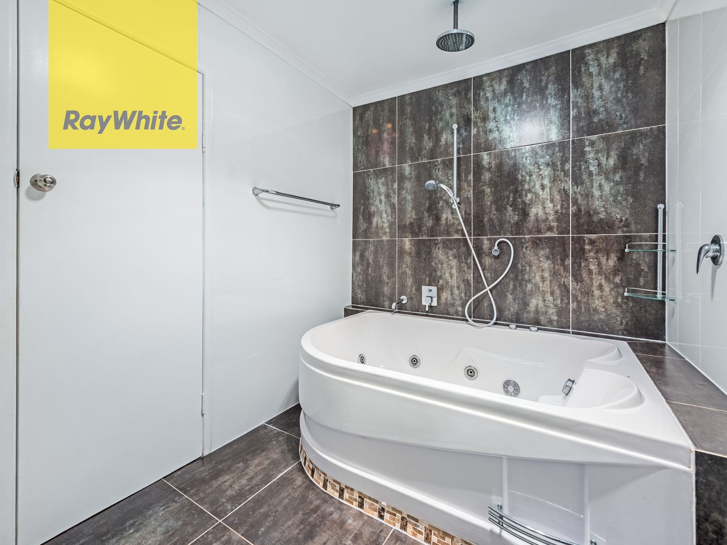 5 Winifred Street, Kingston QLD 4114, Kingston - Thumbnail 8