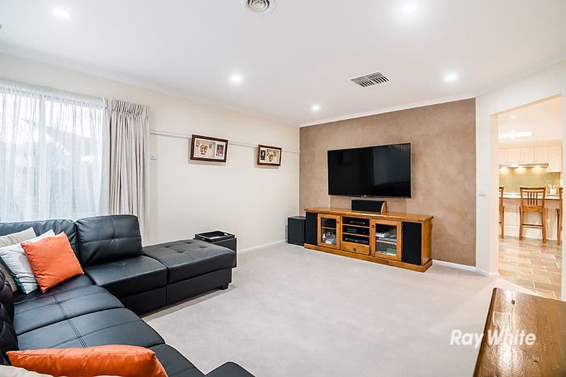 12 Wildwood Court, Cranbourne North VIC 3977, Cranbourne North - Thumbnail 3